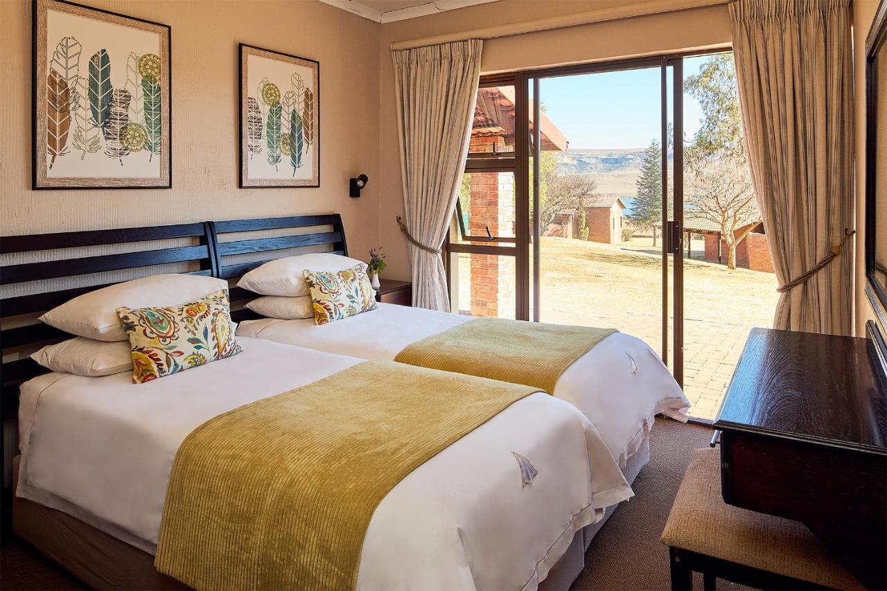 First Group Qwantani Hotel Harrismith Exterior photo