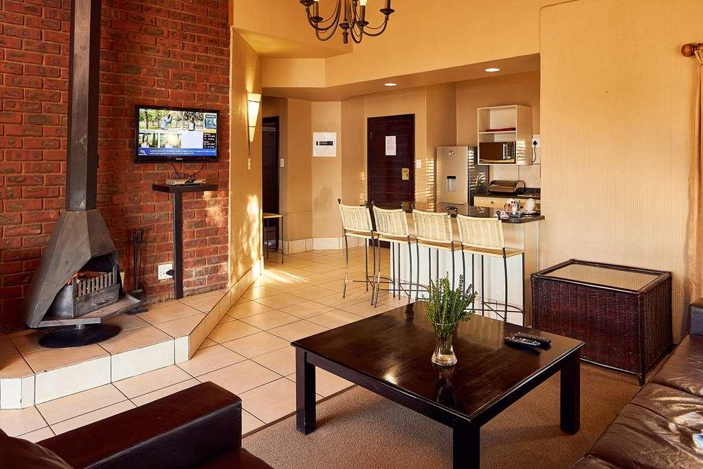First Group Qwantani Hotel Harrismith Room photo