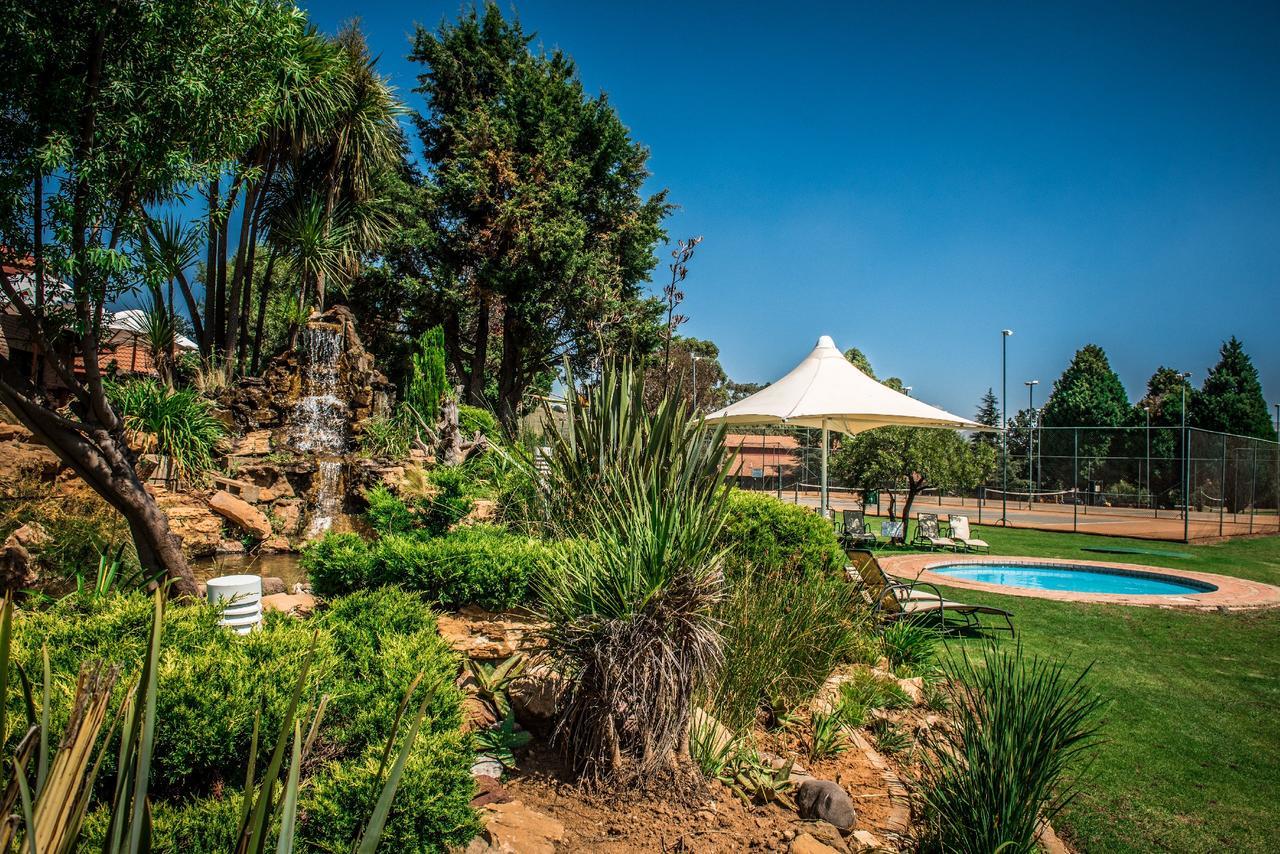 First Group Qwantani Hotel Harrismith Exterior photo